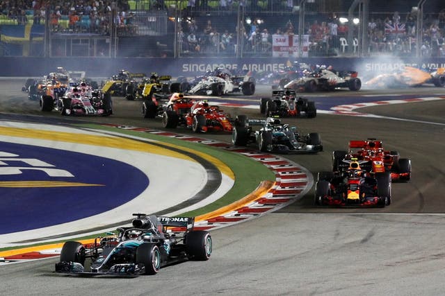 Lewis Hamilton leads the field at the start of the Singapore Grand Prix