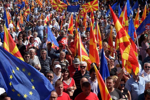 Several thousand Macedonians marched to express their support joining Nato and the European Union in Skopje