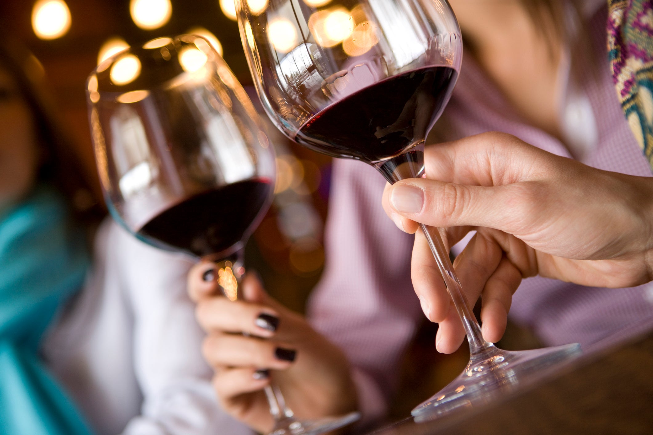 beskæftigelse egoisme teenagere Anti-inflammatory diet including chocolate, red wine and beer can help you  live longer, study claims | The Independent | The Independent