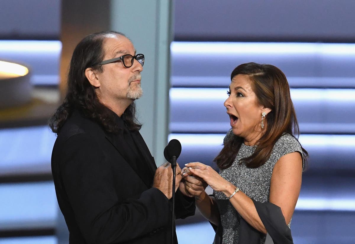 Emmys 2018 Glenn Weiss Wins Best Moment By Proposing To His Girlfriend