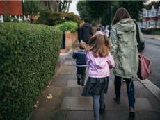 ‘Toxic’ school run poses health risk to children, experts warn