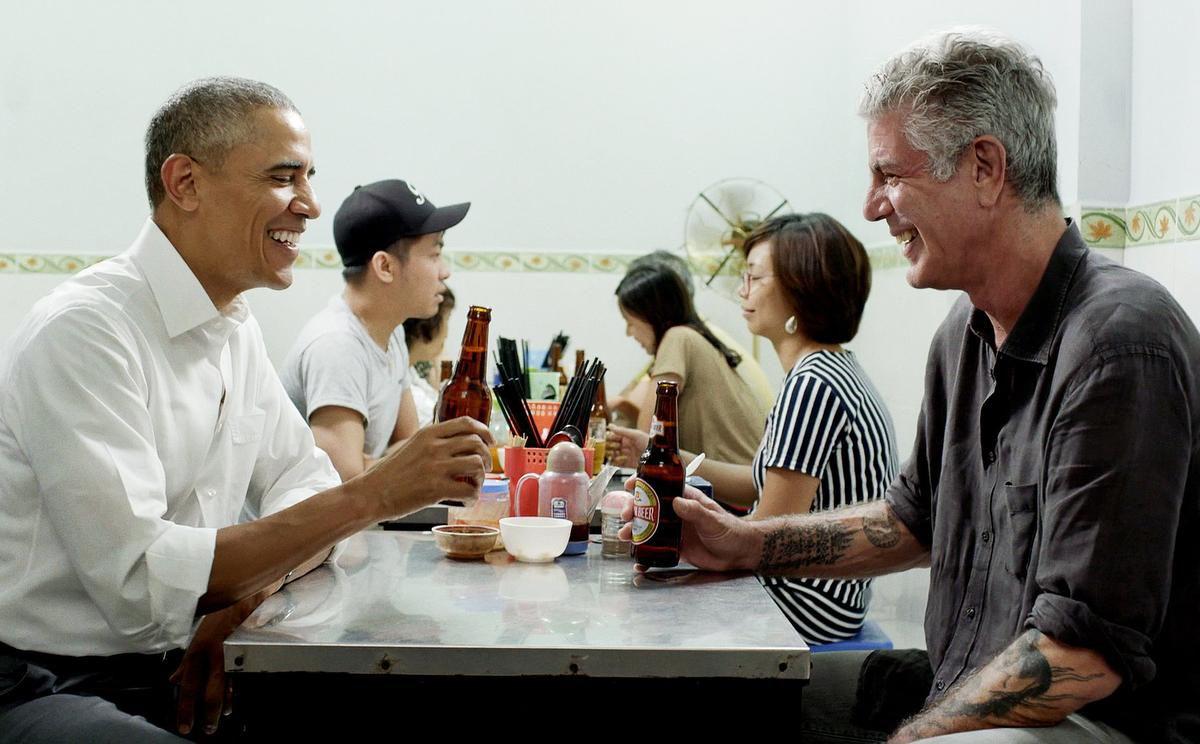 President Obama and Anthony Bourdain bonded over bun cha in Hanoi