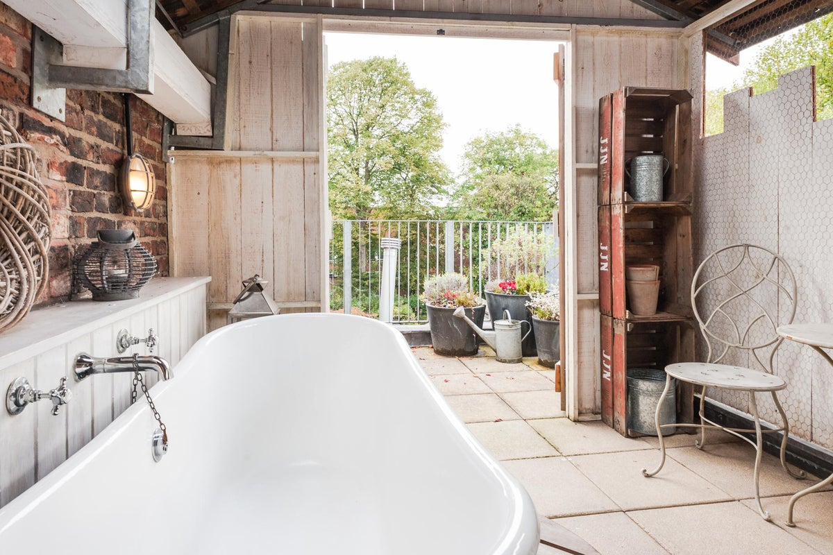 The best hotels to stay in near Manchester Airport before hopping on a flight