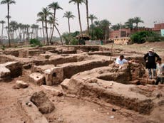 'Massive' ancient building discovered by archaeologists in Egypt