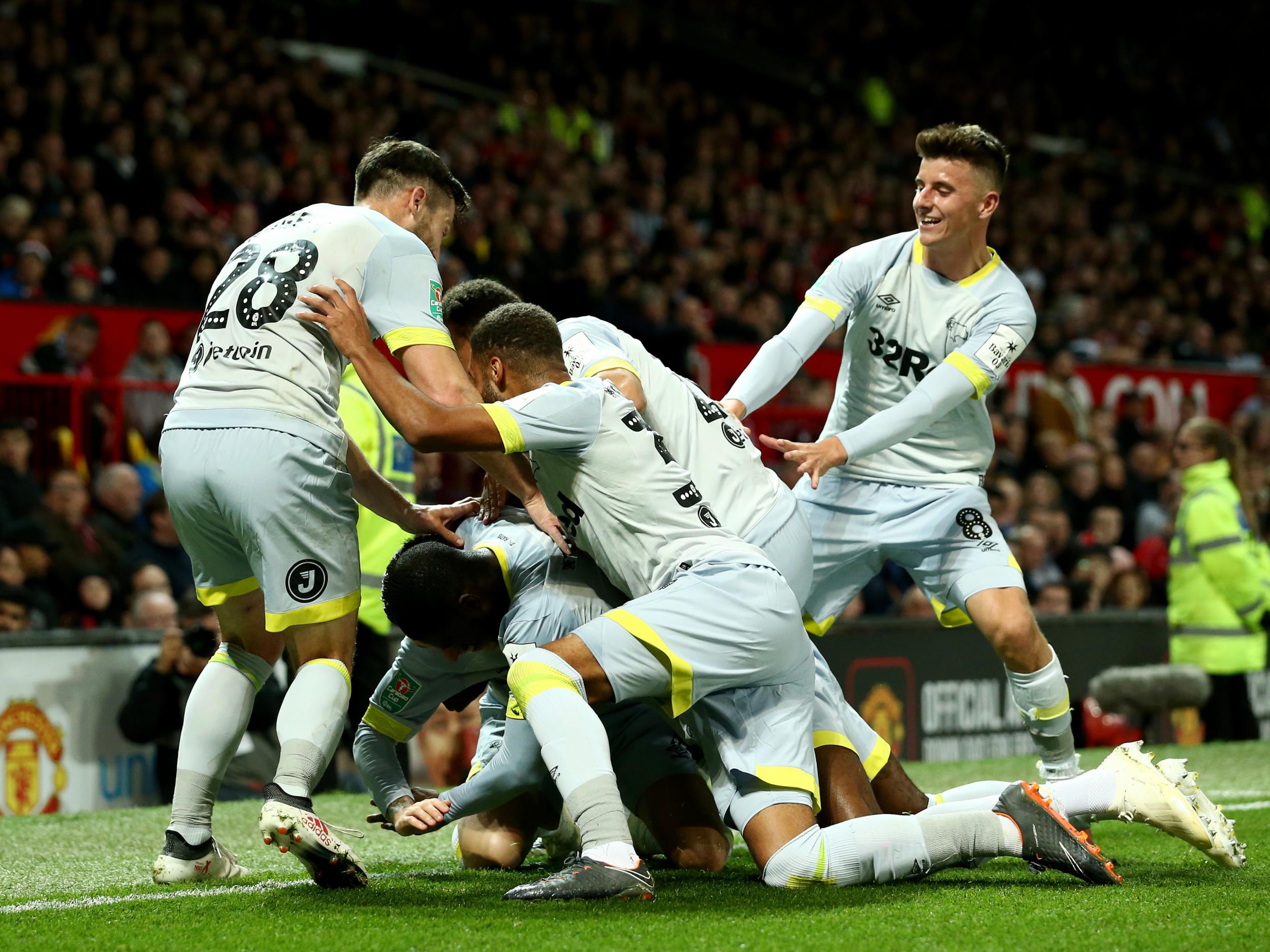 Derby beat Manchester United on penalties as Frank Lampard gets one