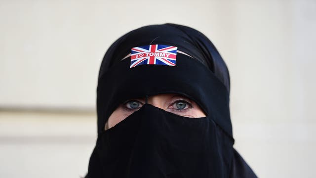 Tommy Robinson Misused Donations From Far Right Supporters Claim Former Allies The Independent Tommy Robinson Misused Donations From Far Right Supporters Claim Former Allies The Independent