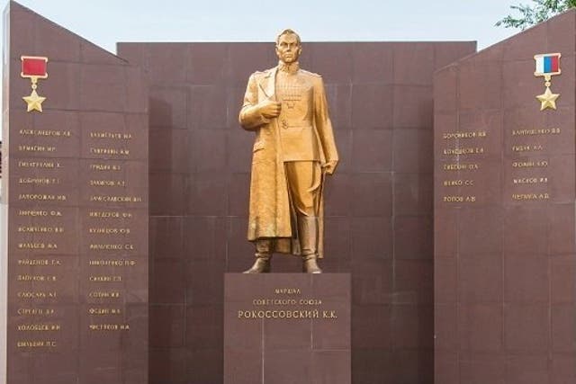 The memorial wall with Anatoliy Chepiga as the last name under the Gold Star honour list, at the Far-Eastern Military Command Academy in Blagoveshensk, Russia