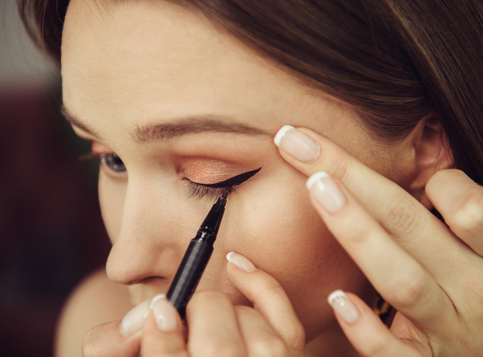 Ten Common Makeup And Beauty Blunders Mistakes To Avoid