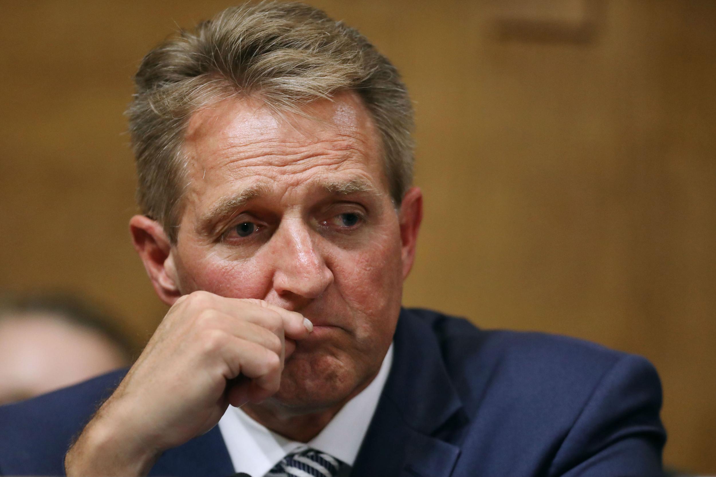 Senator Jeff Flake calls for FBI investigation into allegations against Brett Kavanaugh