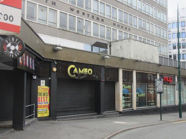 The clubgoers were treated for shortness of breath and stinging eyes