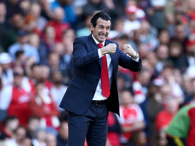 Arsenal manager Unai Emery on the touchline
