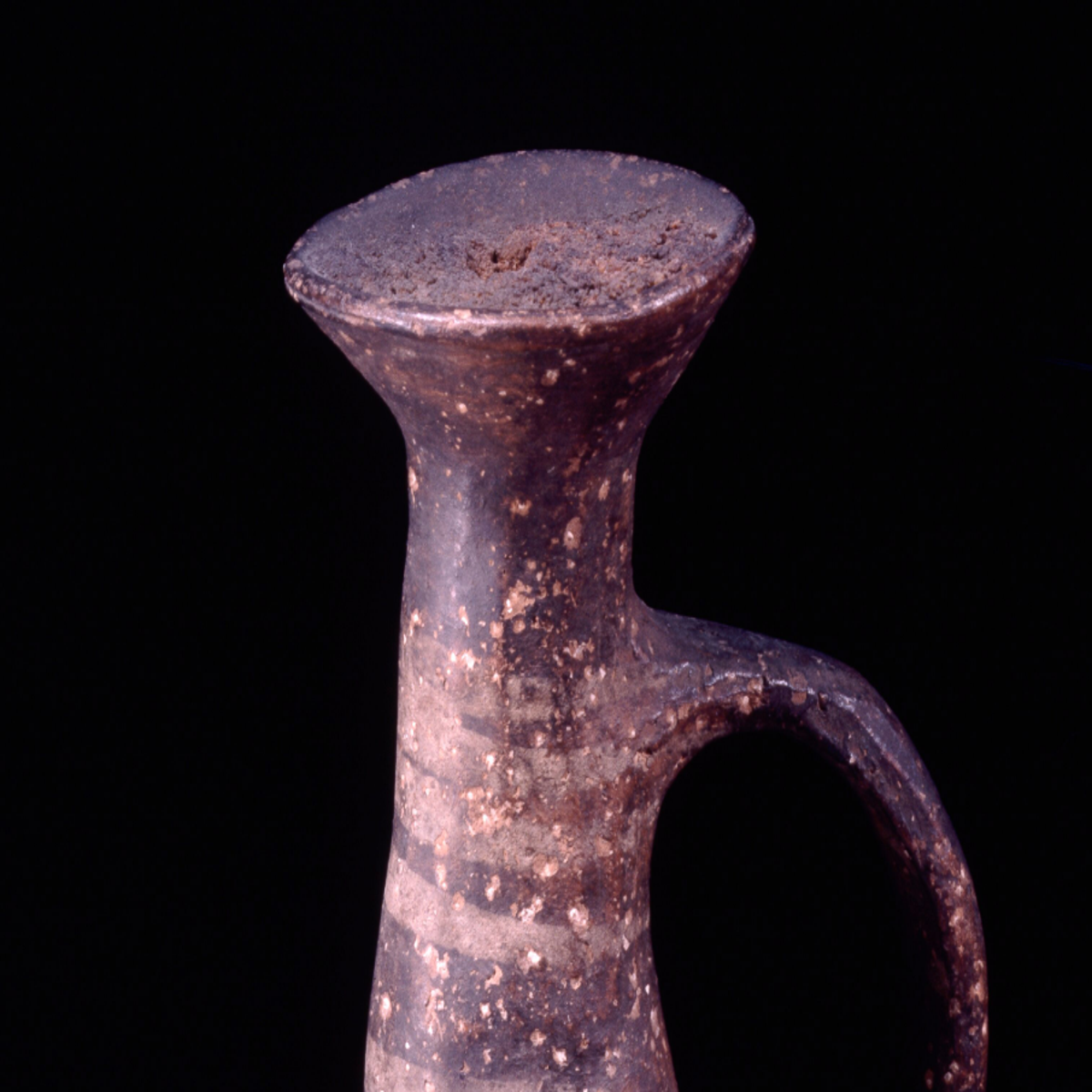 Bronze Age saw flourishing drug trade, opium discovered in ancient