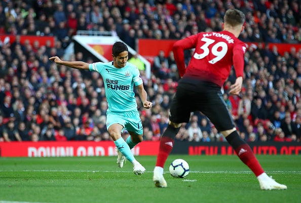 Yoshinori Muto scores Newcastle's second