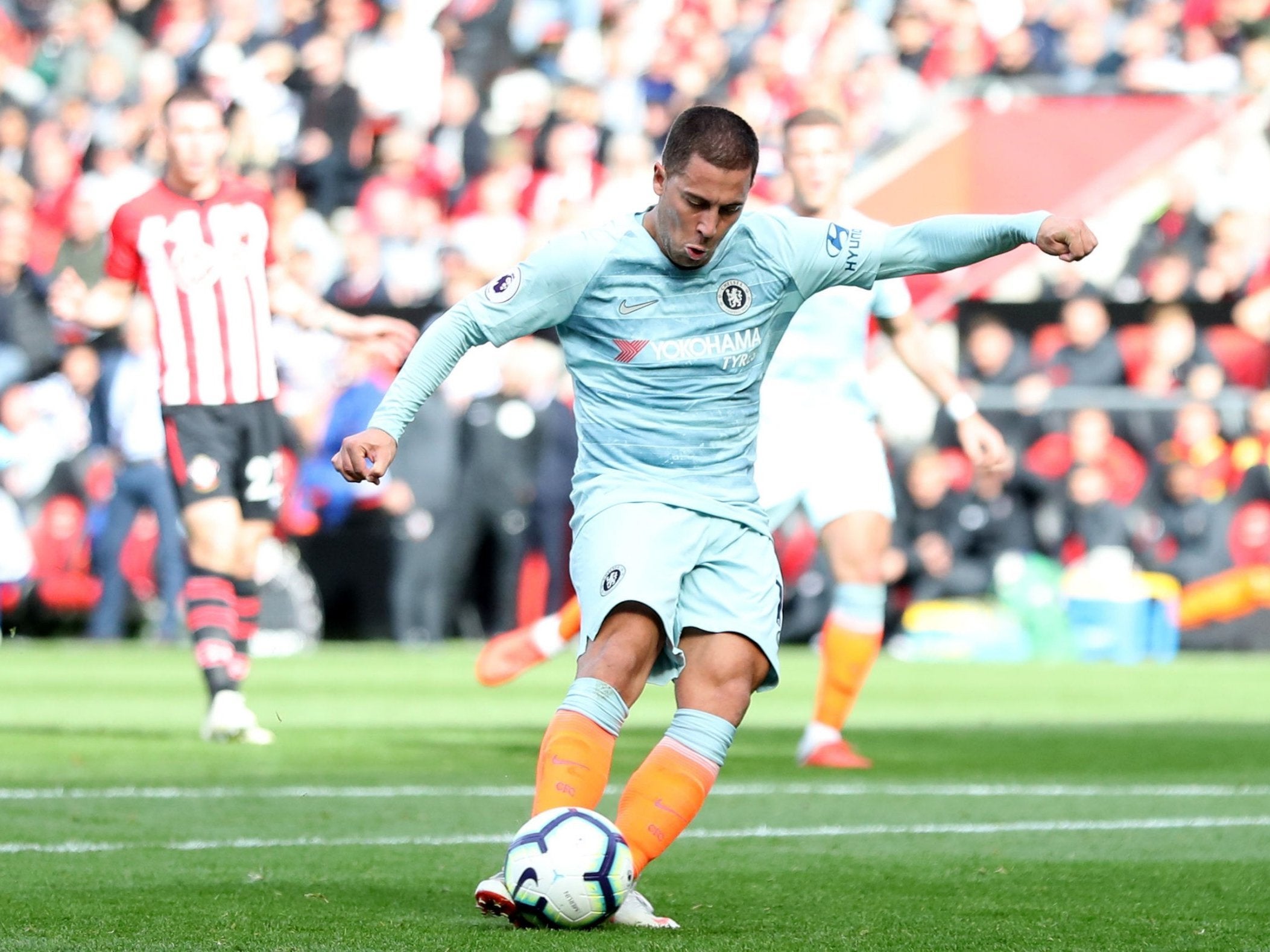 Eden Hazard puts Chelsea in front at St Mary's