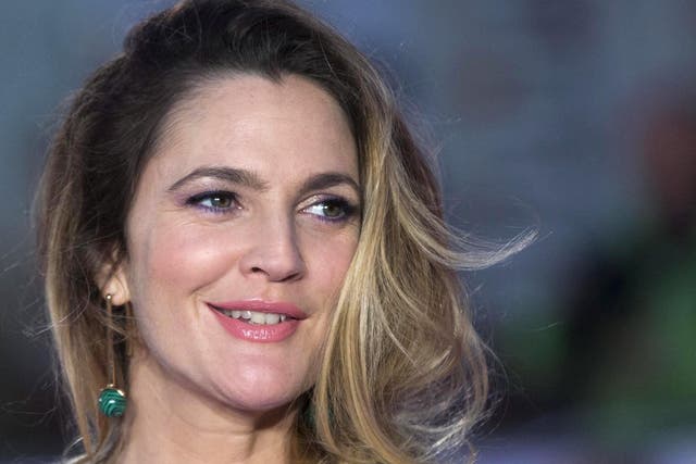 Drew Barrymore would rather age gracefully than go under the knife 