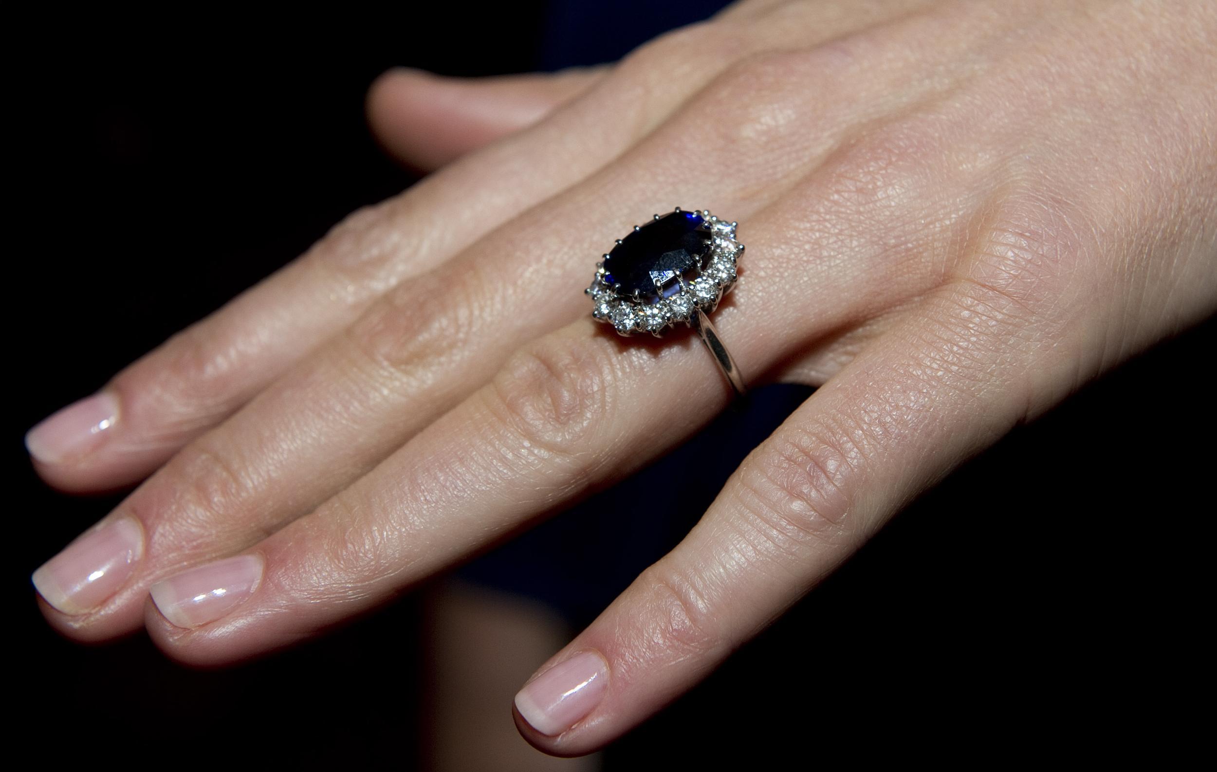 The Duchess of Cambridge's halo engagement ring has a sapphire and diamonds (Getty)
