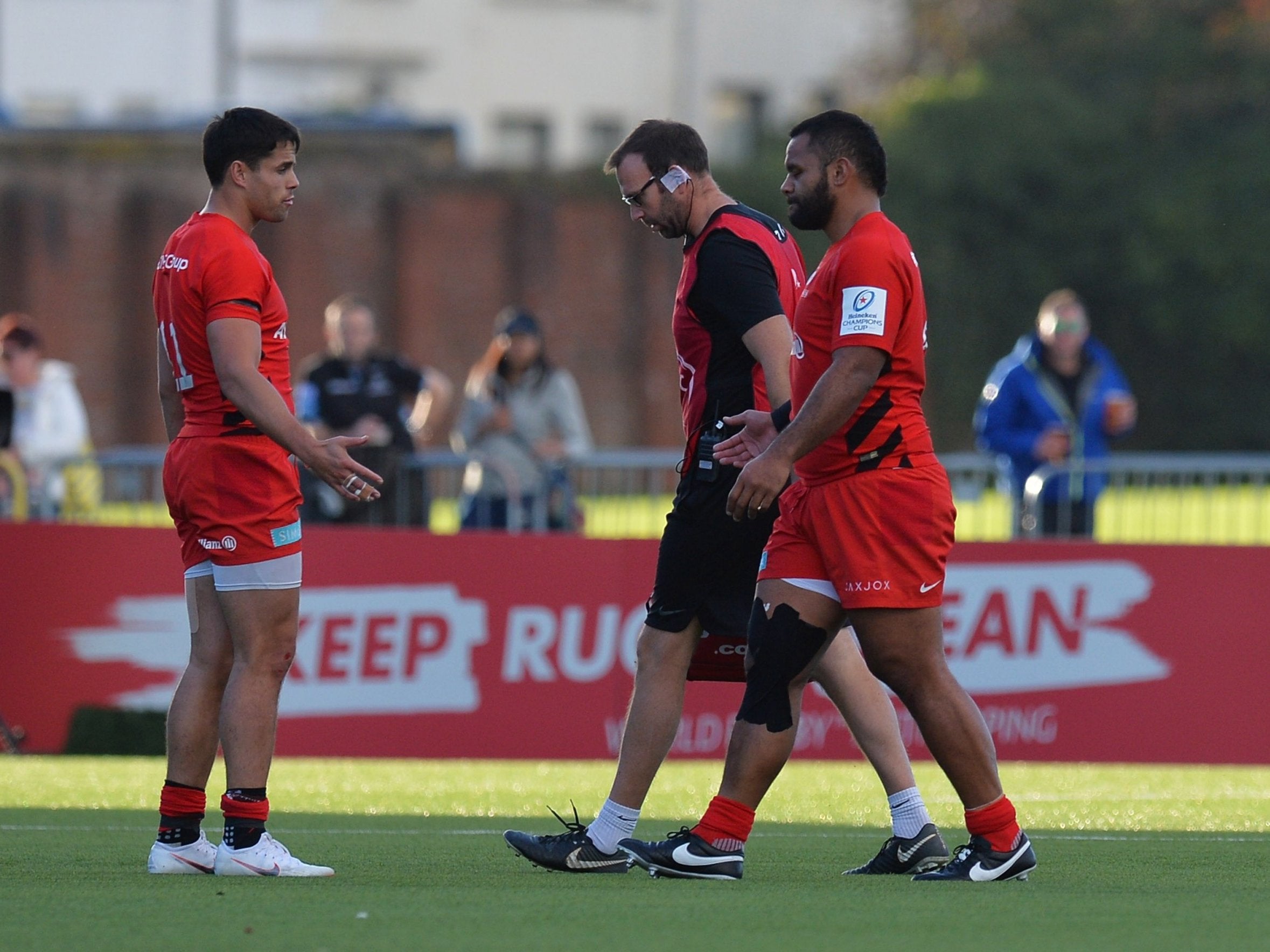 Billy Vunipola left the field with an arm injury