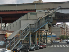 New York man strangled to death by subway escalator
