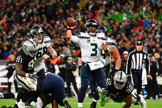 Seattle demolished their west-coast opponents 27-3
