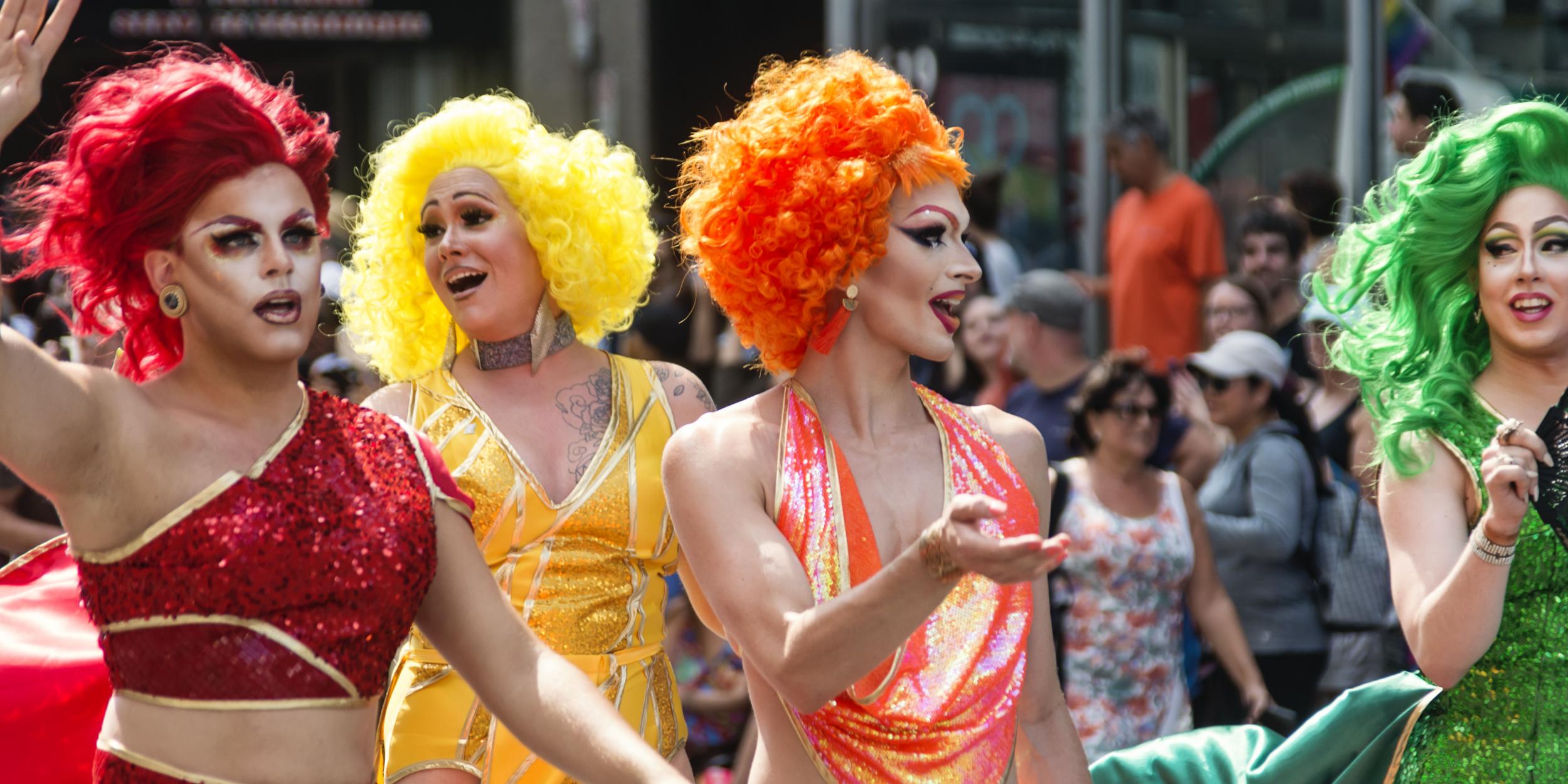 A 16yearold went to a gay bar with a fake ID and a drag queen