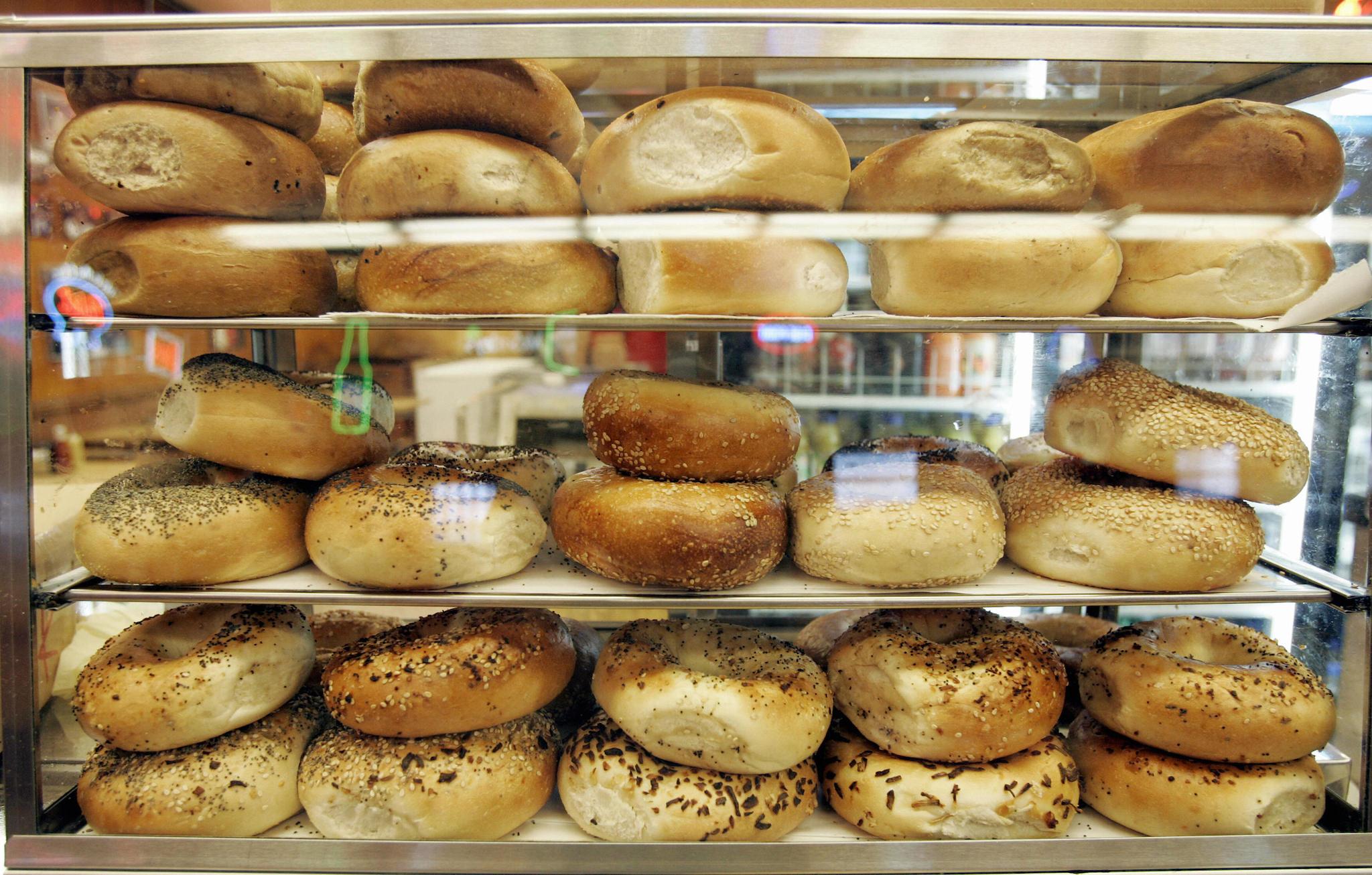 New York, UNITED STATES: Bagels on display at Katz's Delicatessen on the Lower East Side of Manhattan, 28 June 2007, at in New York