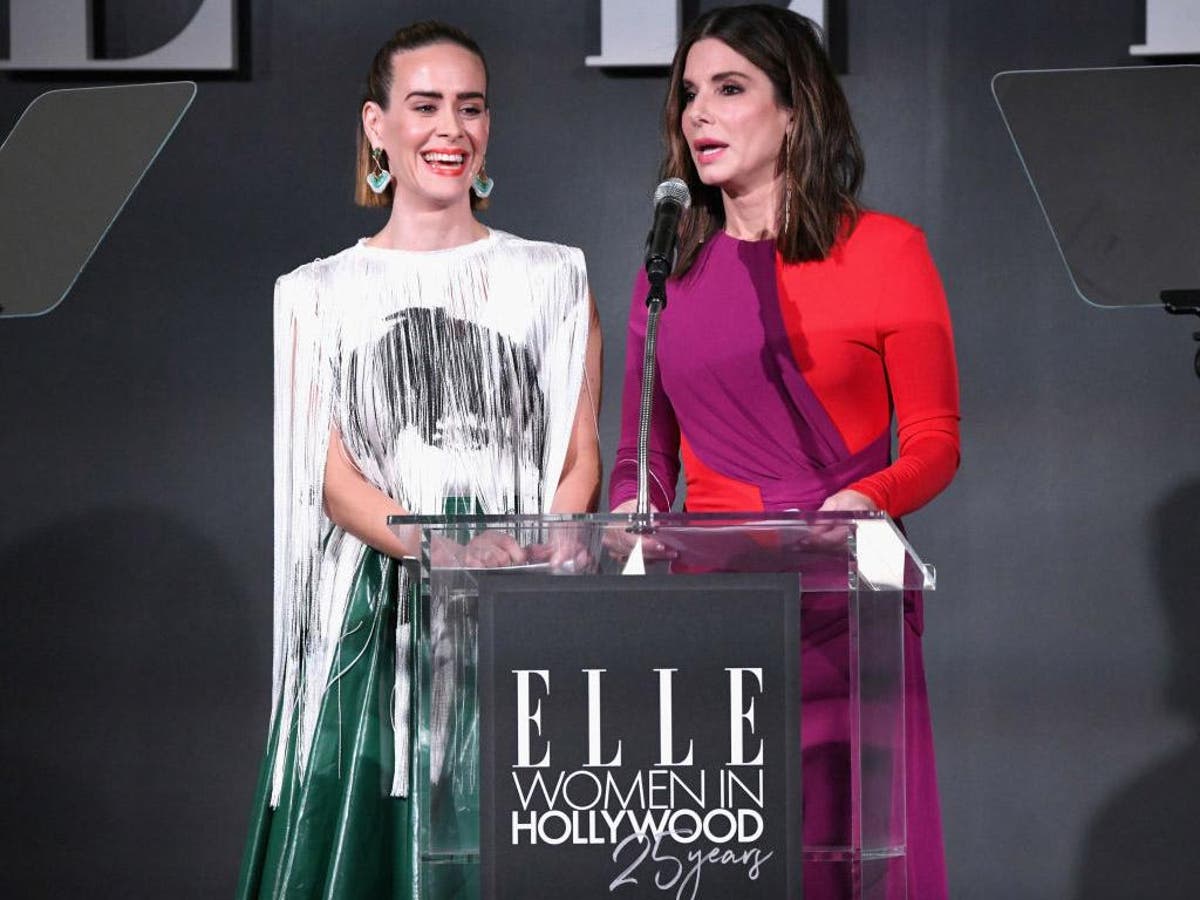 Sandra Bullock makes funny and inspiring speech about friend Sarah Paulson after 'crappy few weeks'