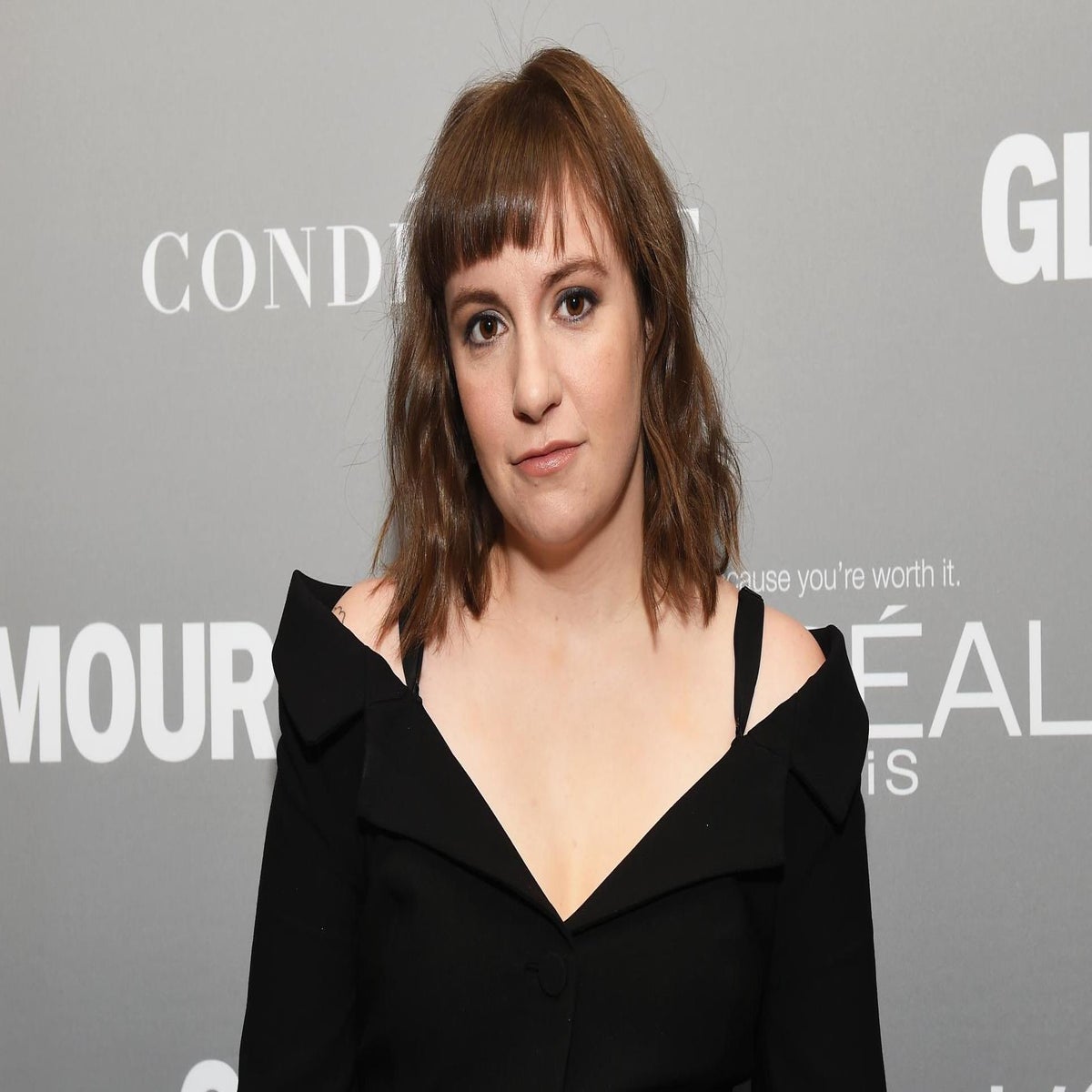 Lena Dunham shares hospital photo following surgery to remove left ovary |  The Independent | The Independent