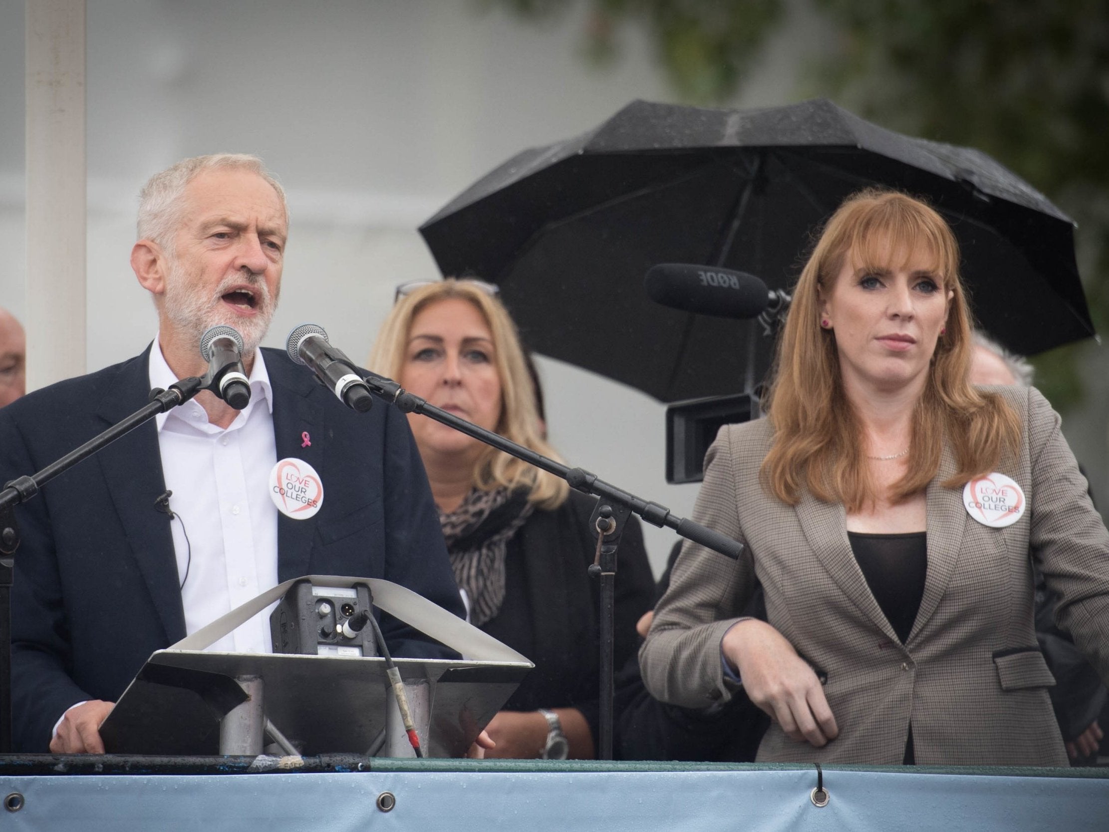 Government&apos;s treatment of college staff is &apos;disgraceful&apos;, Jeremy Corbyn tells protest