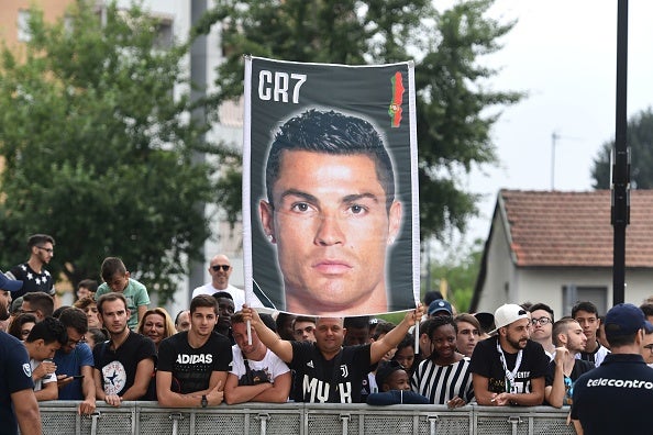 Juventus fans celebrate Cristiano Ronaldo's arrival in Turin