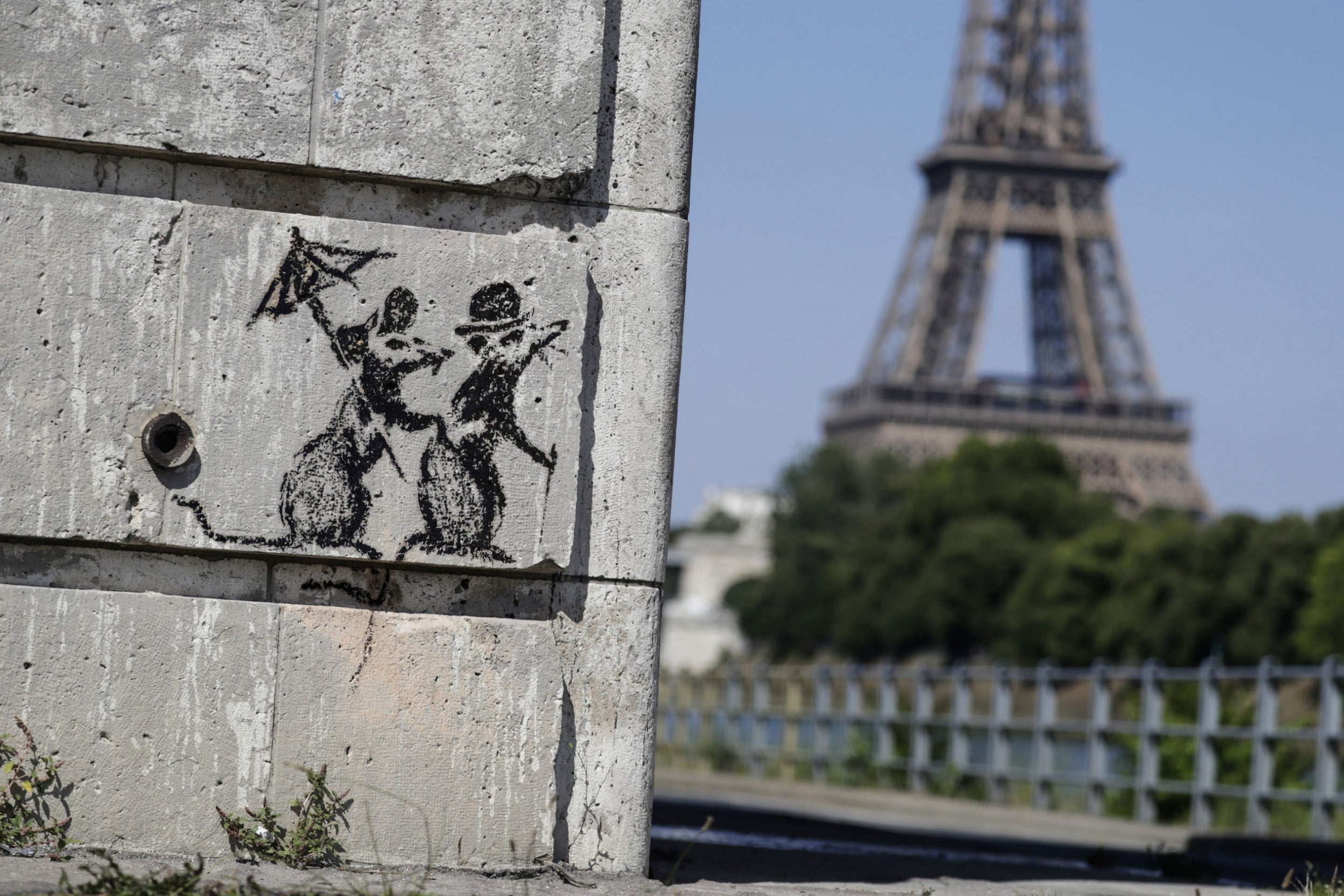 Париж граффити Бэнкси