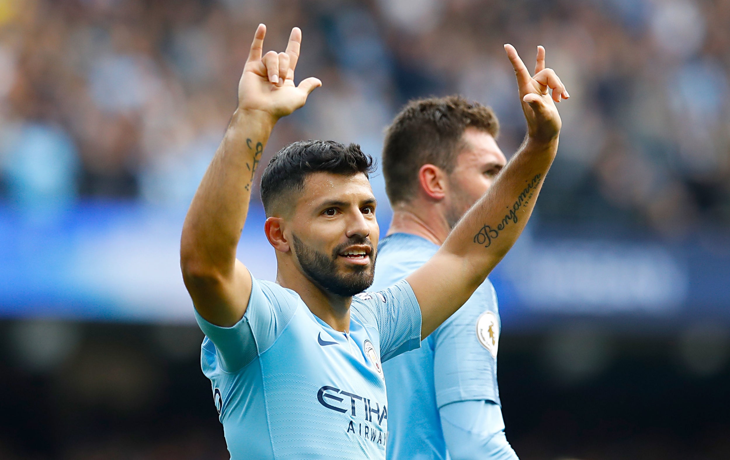 Агуэро футболист. Агуэро. Sergio Aguero. Кун Агуэро 2021. Серхио Агуэро с Кубком.