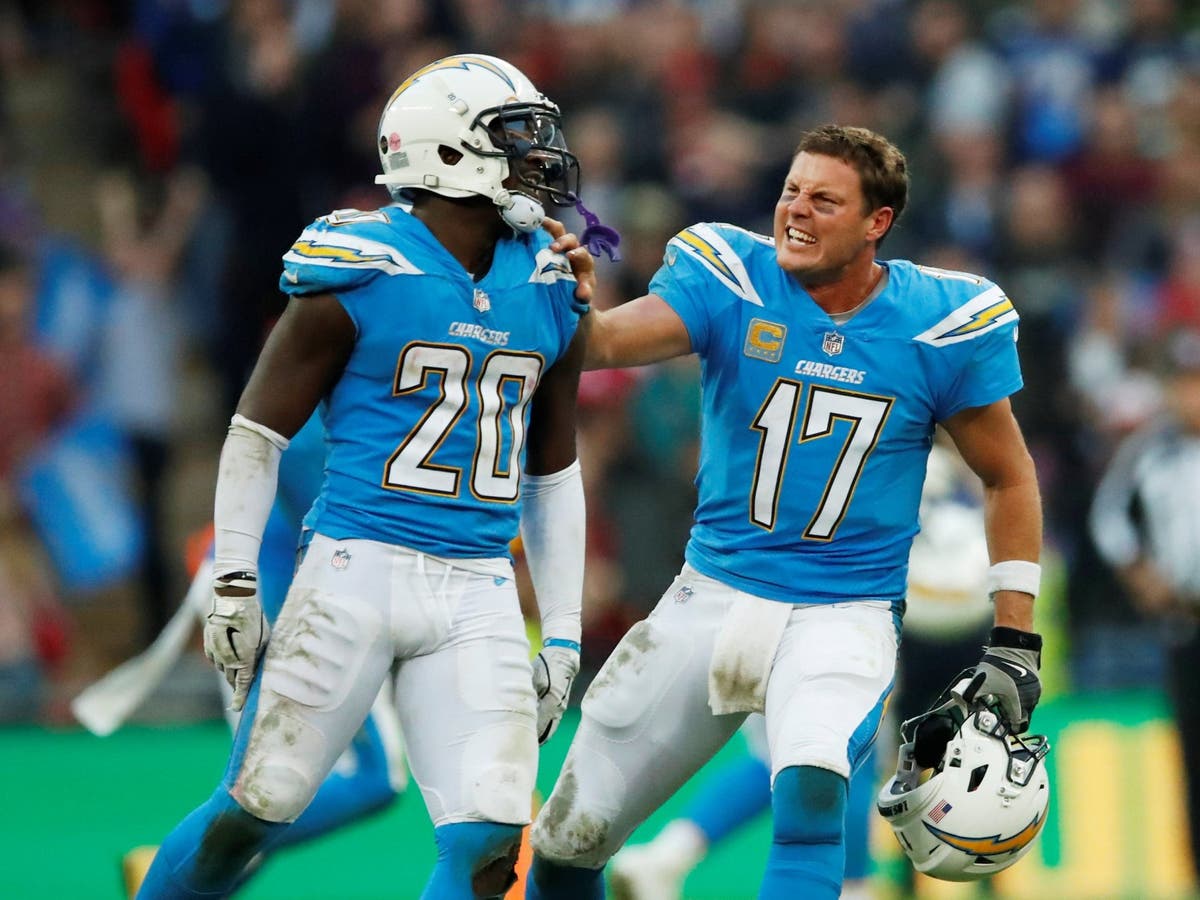 Chargers survive late Titans rally to win at Wembley