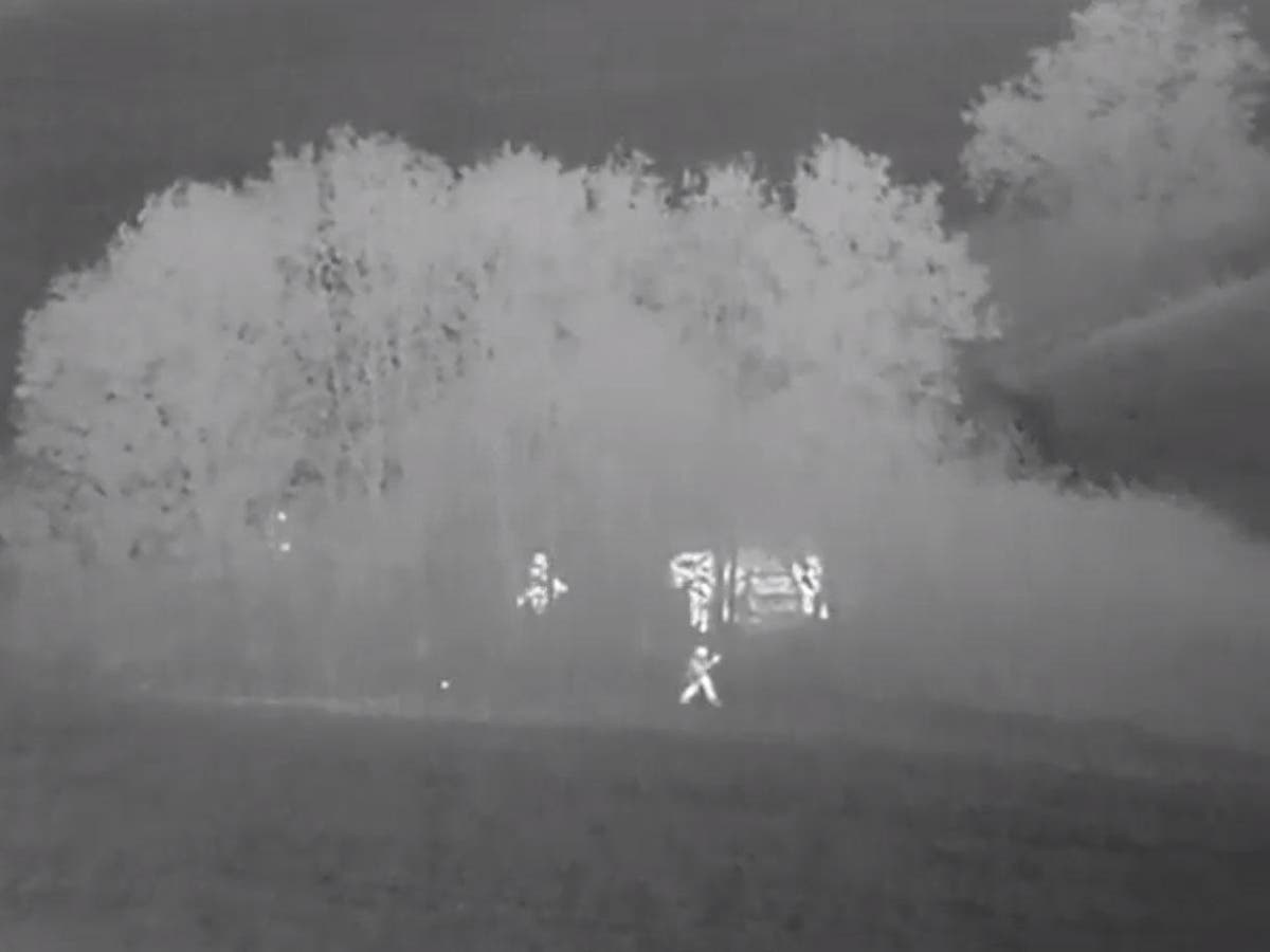 Video shows suspected deer poachers caught by heatdetecting drone