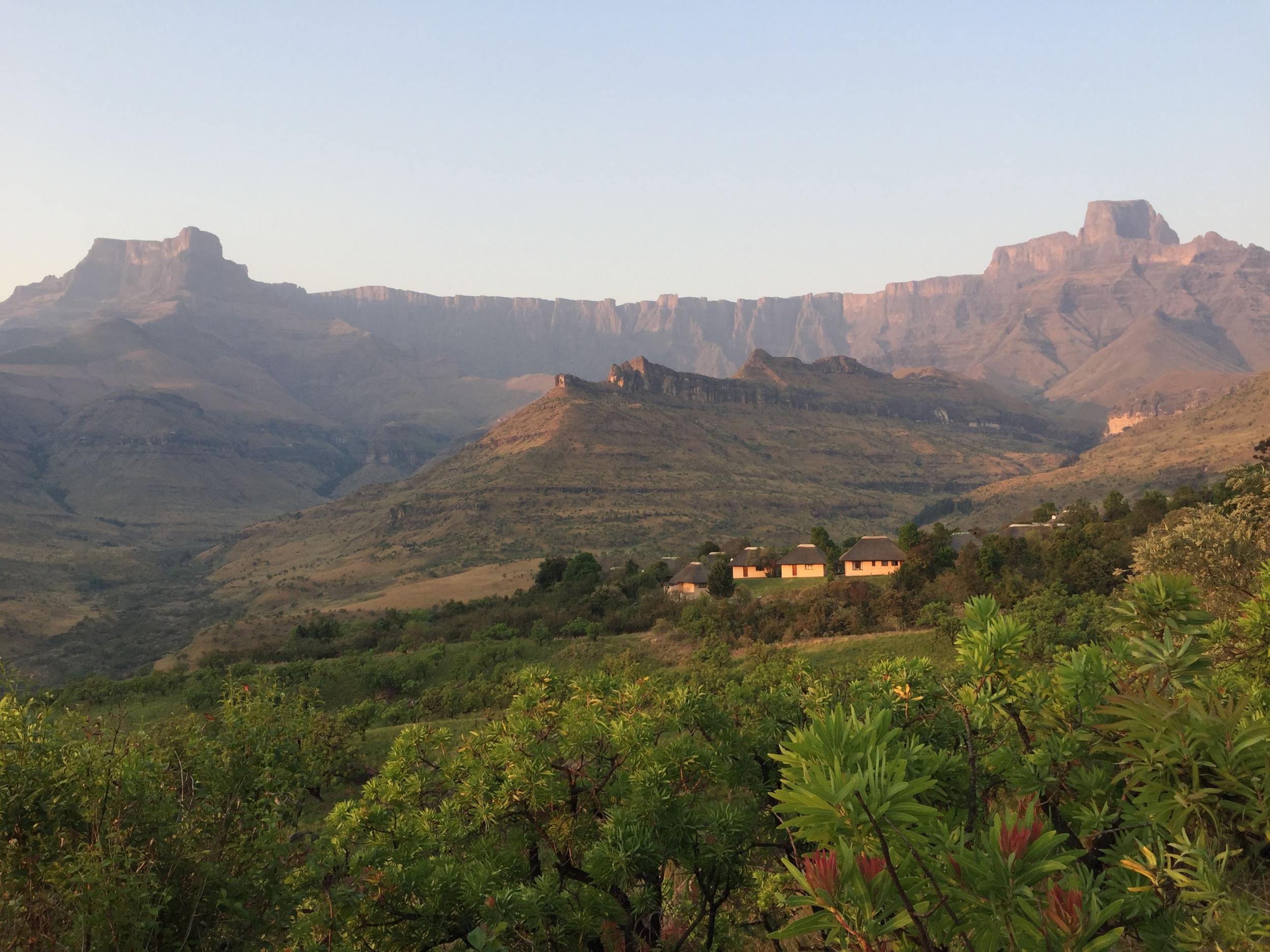 Catch incredible views of Drakensberg Amphitheatre