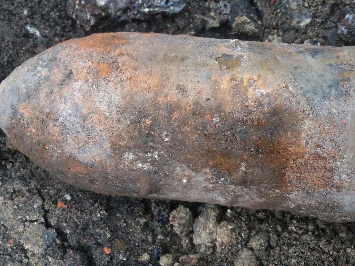 Manchester city centre evacuated over 'unexploded tank cartridge' | The ...