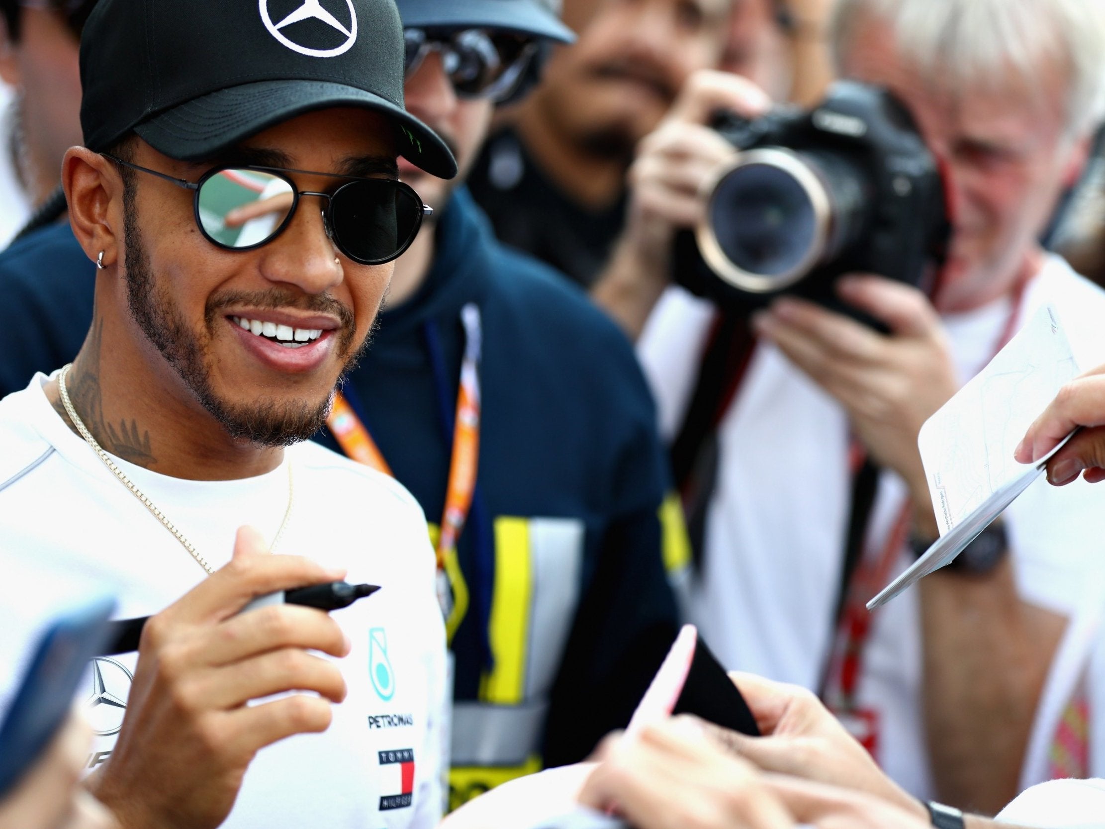 Lewis Hamilton meets fans in Mexico City (Getty Images)