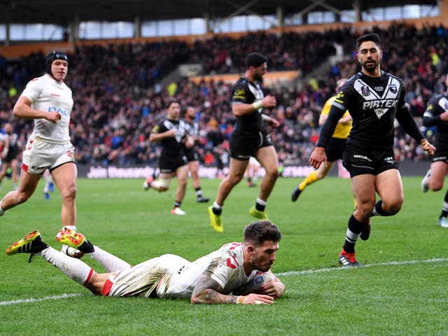 Oliver Gildart touches down for England's second try