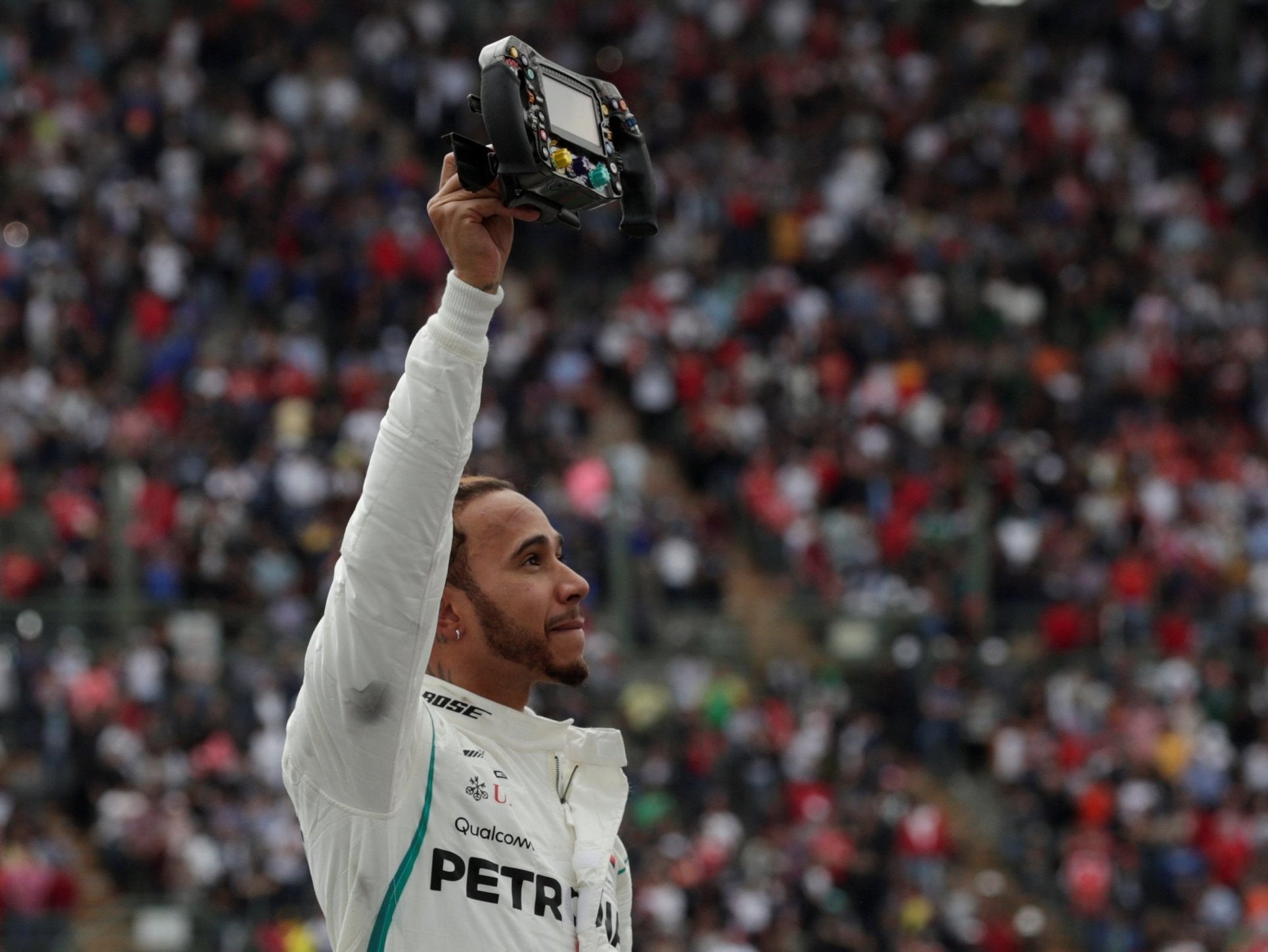 F1 2018: Lewis Hamilton draws level with Fangio on five World Championships