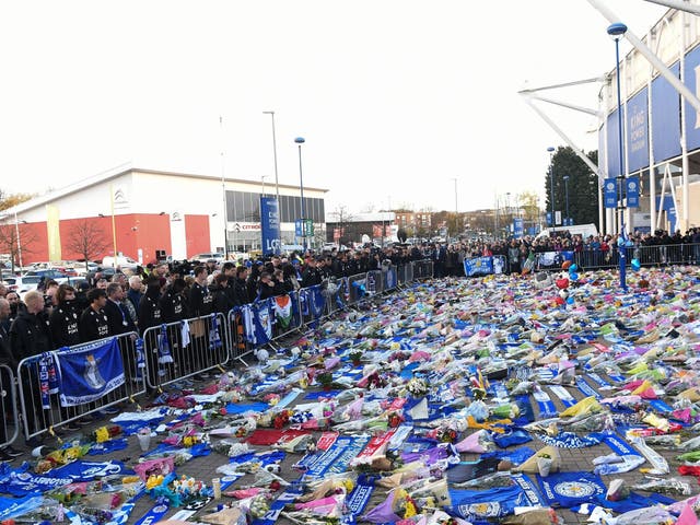 <p>Players and fans pay their respects to those who lost their lives</p>