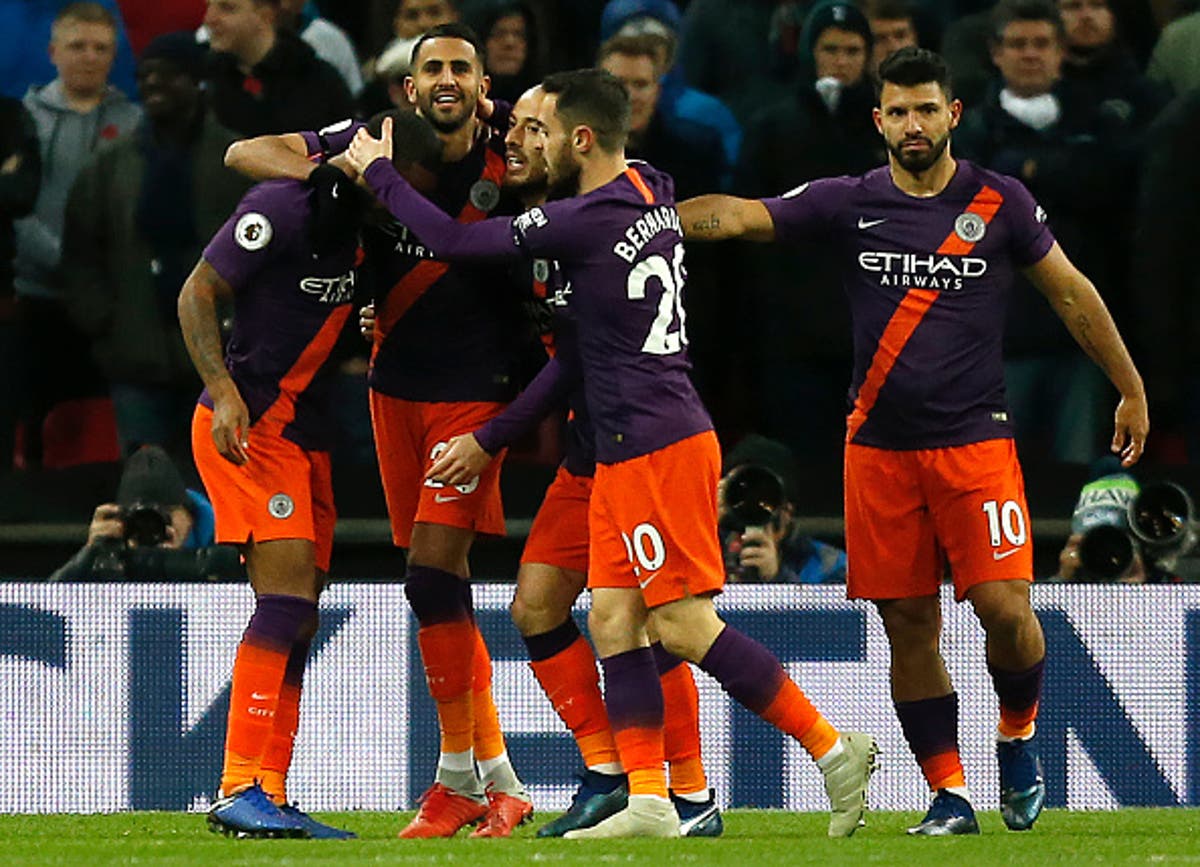 Premier League: Wembley pitch's poor condition before Tottenham's