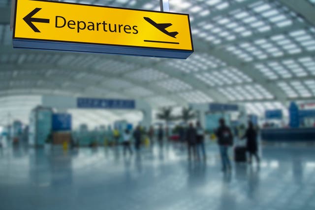 Heathrow airport experienced long queues at border control this summer