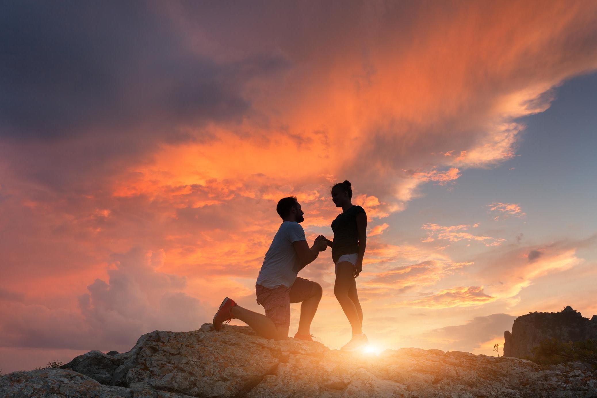 Mystery couple in Yosemite proposal photo identified after viral search