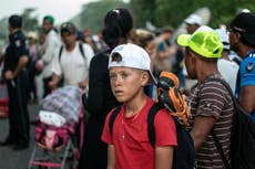 Trump threatens migrants travelling in caravan towards US border