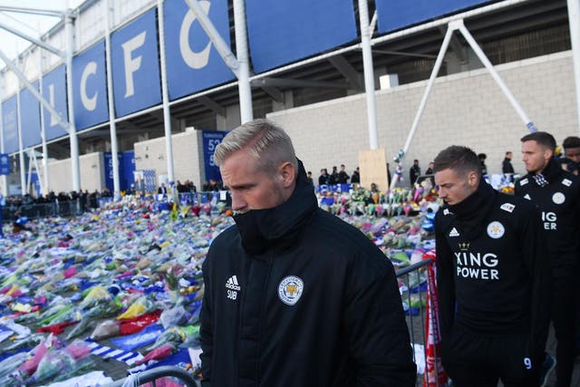 Leicester's players pay their respects to Vichai Srivaddhanaprabha