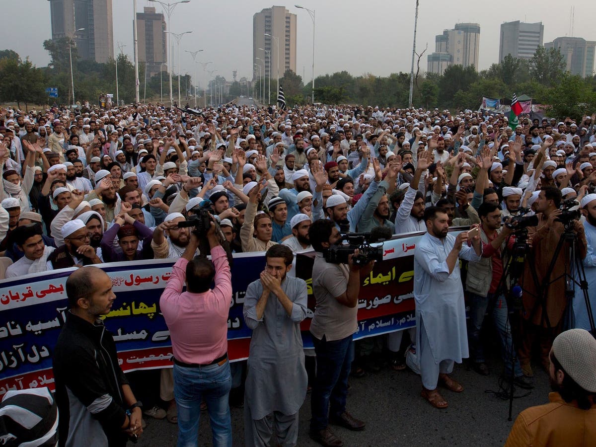 Asia Bibi Huge protests in Pakistan over Christian woman released after eight years on death