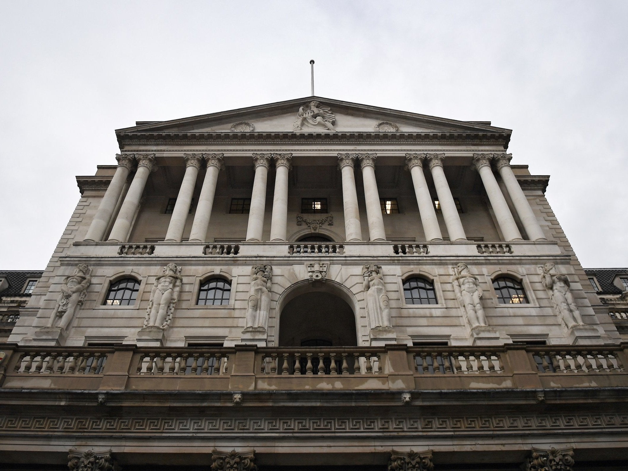 The Bank of England said it would not be able to cushion the blow of a no-deal Brexit