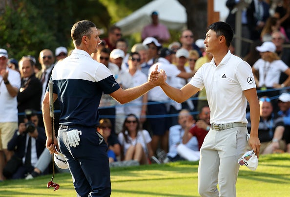 Justin Rose defeated China’s Li Haotong on the first playoff hole