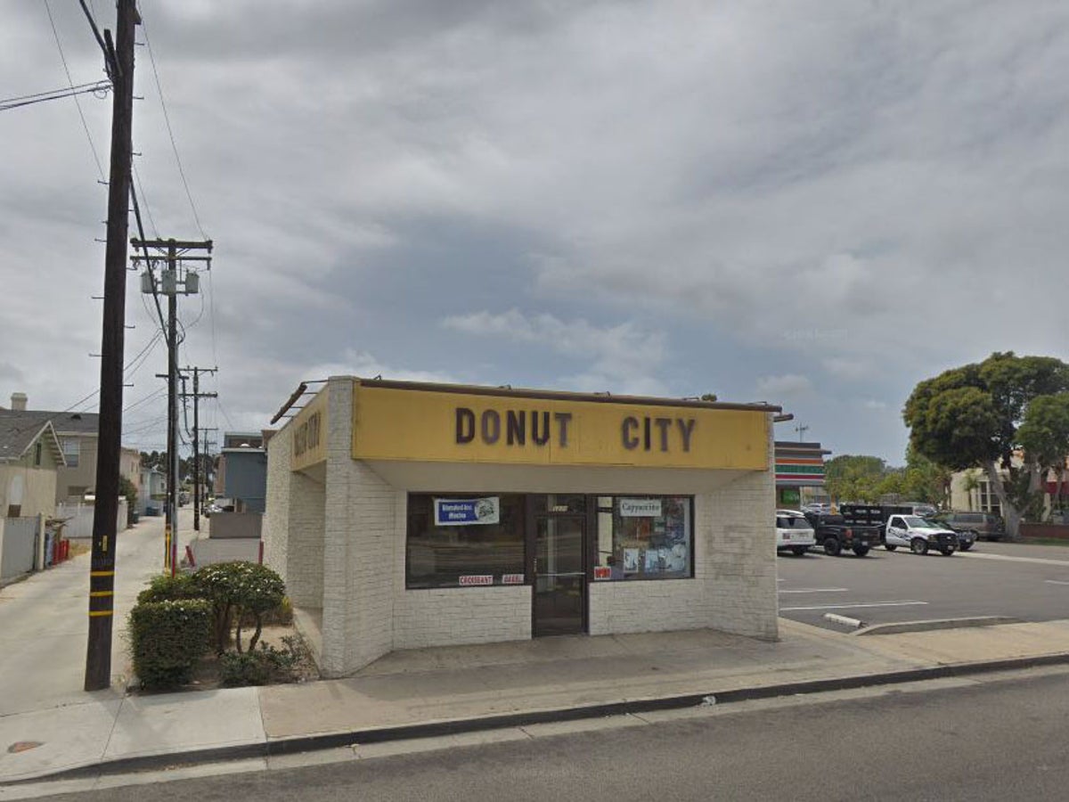 https://static.independent.co.uk/s3fs-public/thumbnails/image/2018/11/06/10/donut-city.jpg?width=1200