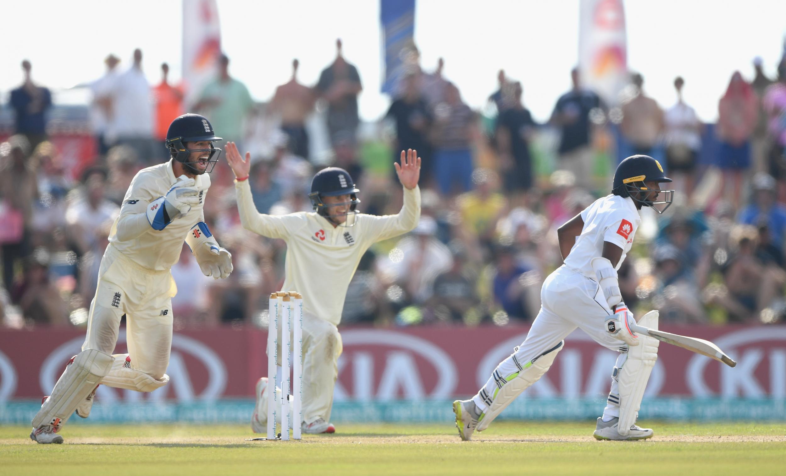 Ben Foakes took a smart catch to dismiss Akila Dananjaya