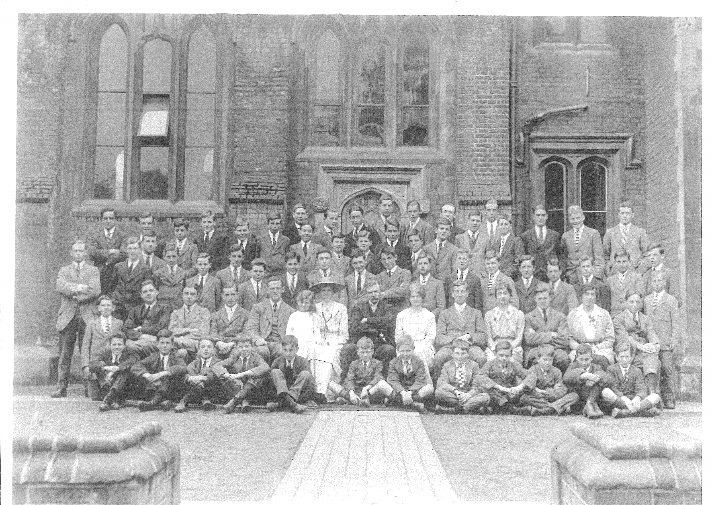 Claud Cockburn (seventh boy from left, second row from back) with his fellow pupils in 1919